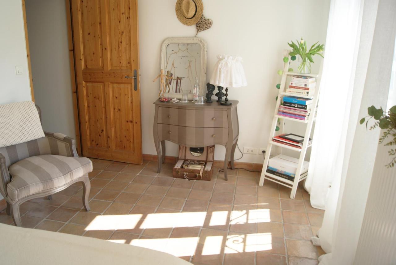 La Ferme De Gigognan Bed & Breakfast Avignon Exterior photo