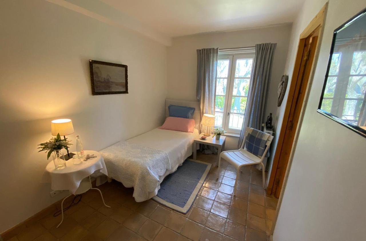 La Ferme De Gigognan Bed & Breakfast Avignon Exterior photo