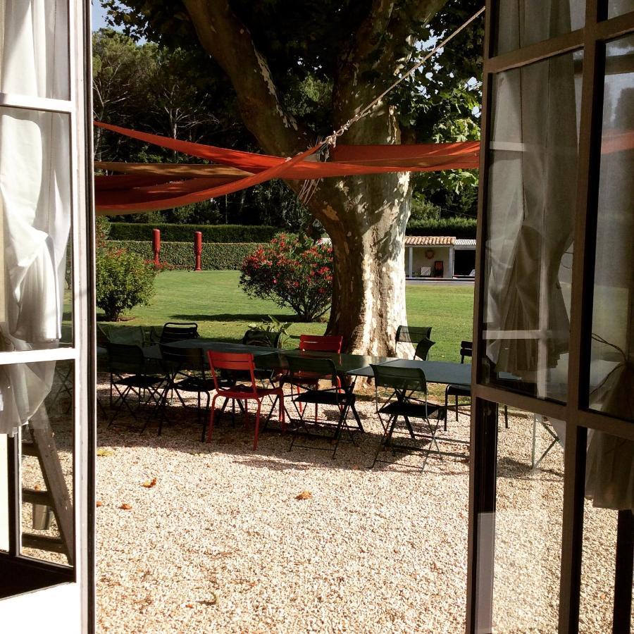 La Ferme De Gigognan Bed & Breakfast Avignon Exterior photo