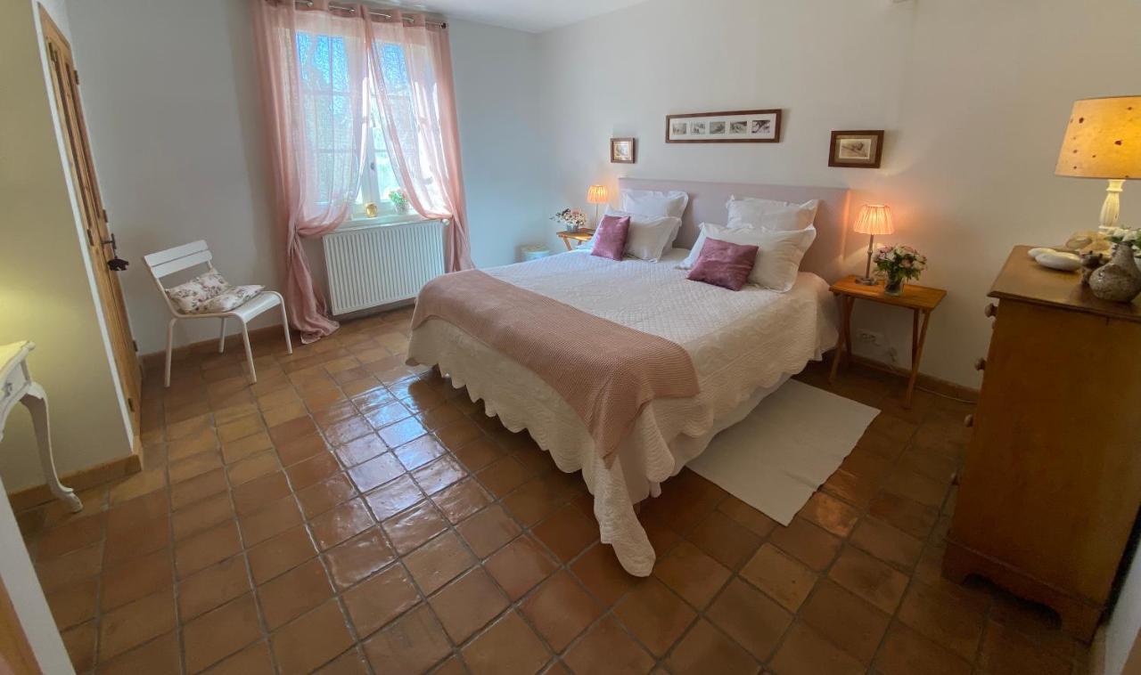 La Ferme De Gigognan Bed & Breakfast Avignon Exterior photo