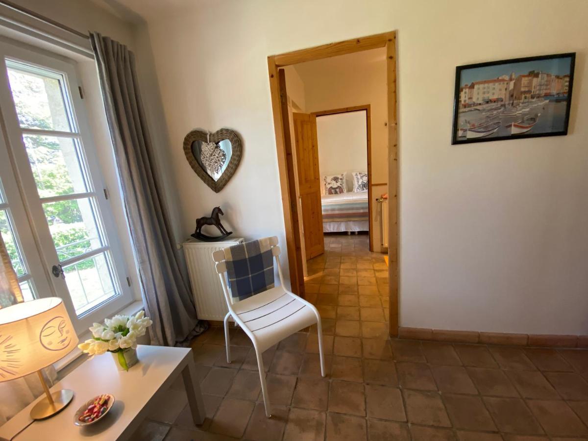 La Ferme De Gigognan Bed & Breakfast Avignon Exterior photo