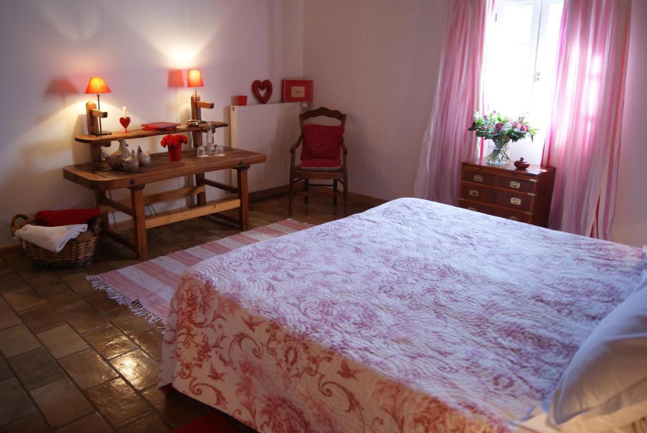 La Ferme De Gigognan Bed & Breakfast Avignon Exterior photo
