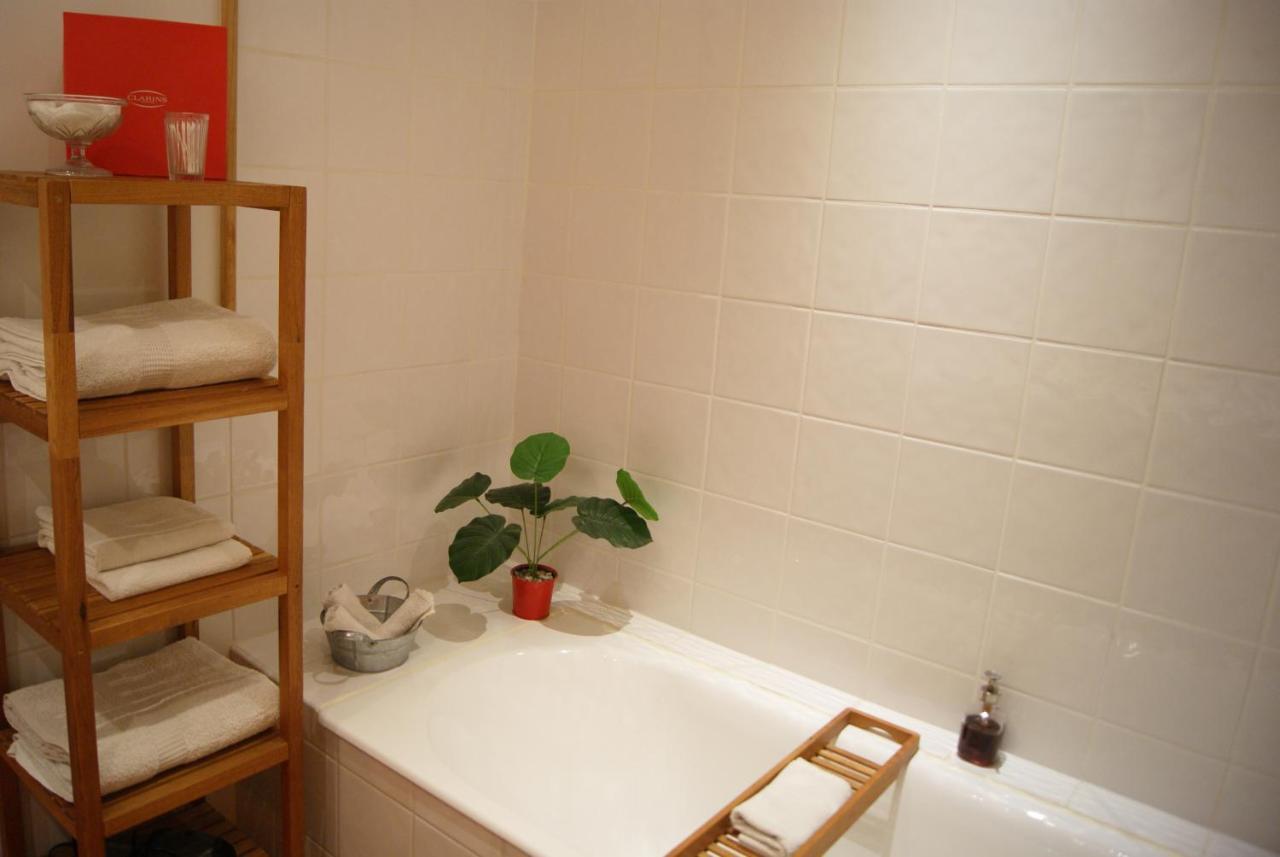 La Ferme De Gigognan Bed & Breakfast Avignon Exterior photo